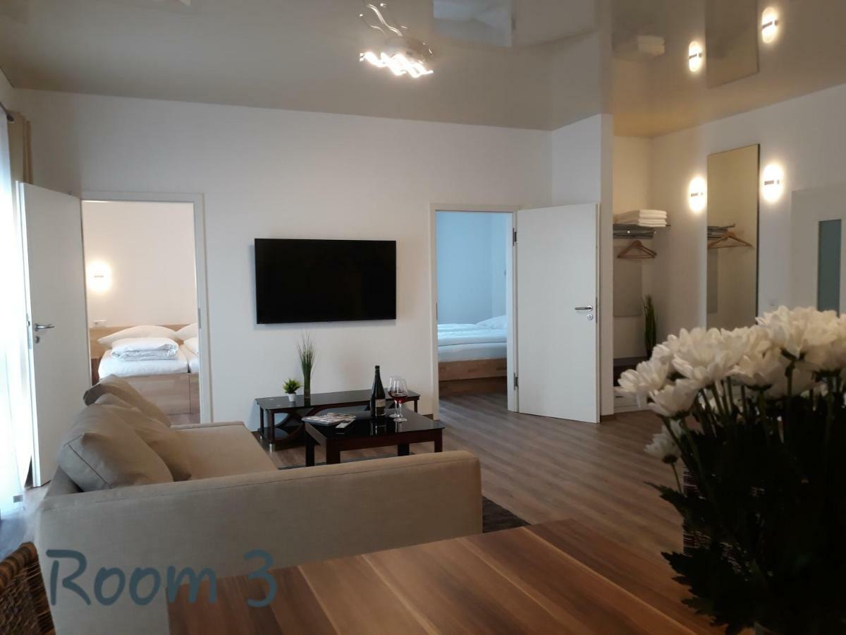 Modernes Apartment Metzingen Mittelstadt Eksteriør billede