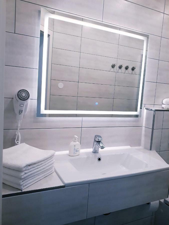 Modernes Apartment Metzingen Mittelstadt Eksteriør billede